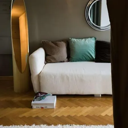 70 Suitegallery Apartament
